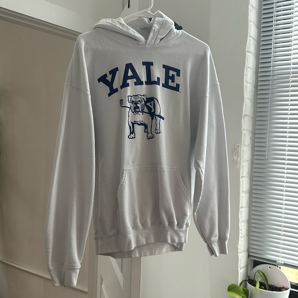 Yale university large hoodie